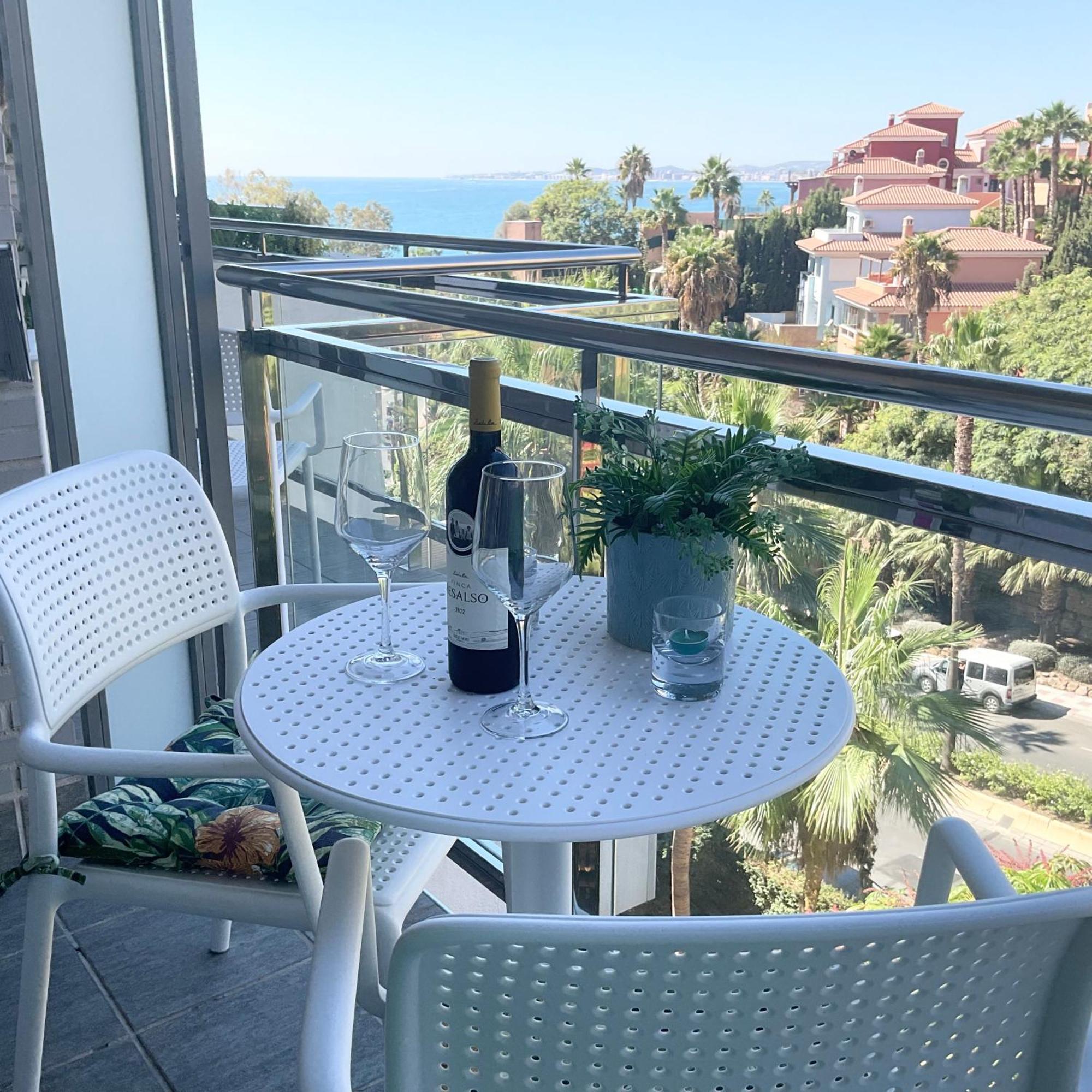 Wonderful Apartment In Costa Del Sol Benalmádena Kültér fotó