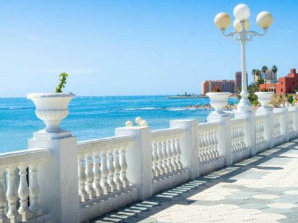 Wonderful Apartment In Costa Del Sol Benalmádena Kültér fotó